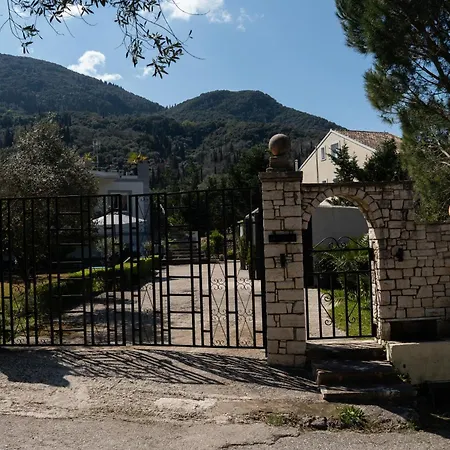 Villa Luxvilla *