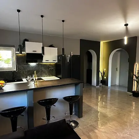 Vilă Luxvilla *