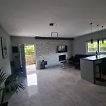 Luxvilla Agioi Deka (Corfu)