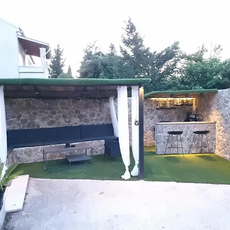 Luxvilla * Agioi Deka (Corfu)