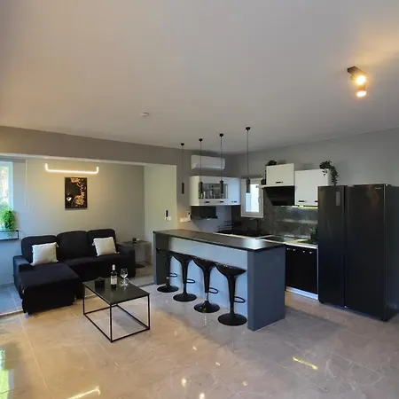 Luxvilla Agioi Deka (Corfu)