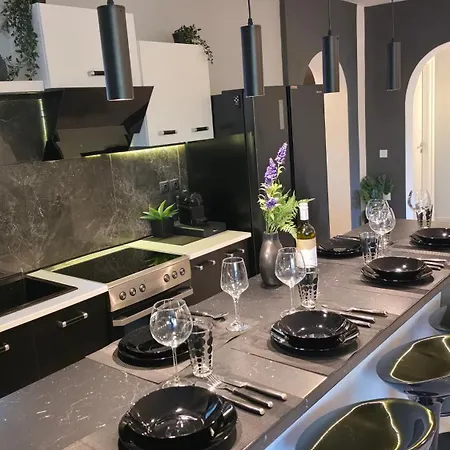 Luxvilla Agioi Deka (Corfu)