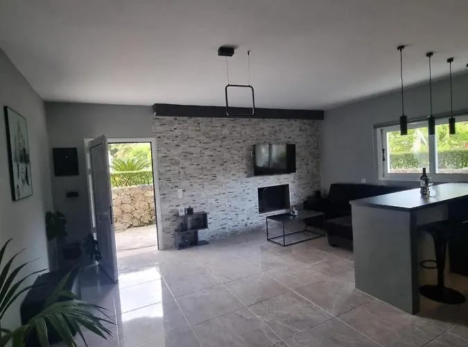 Luxvilla Ágioi Déka